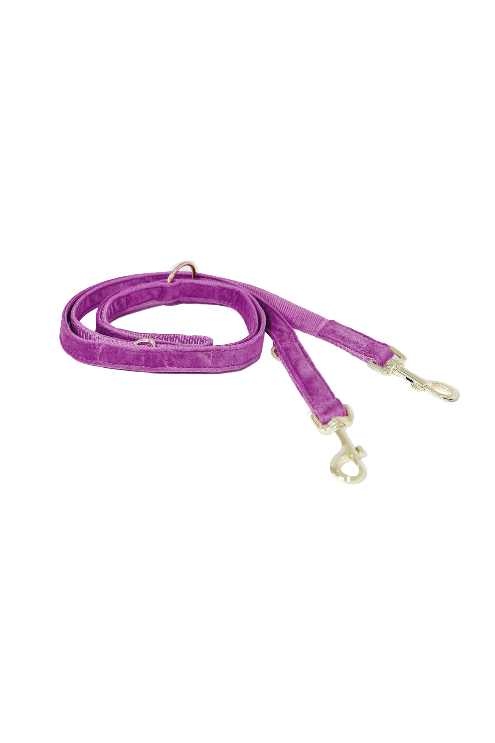 Soft velvet dog lead with adjustable nylon rings, designed for secure walks and easy handling