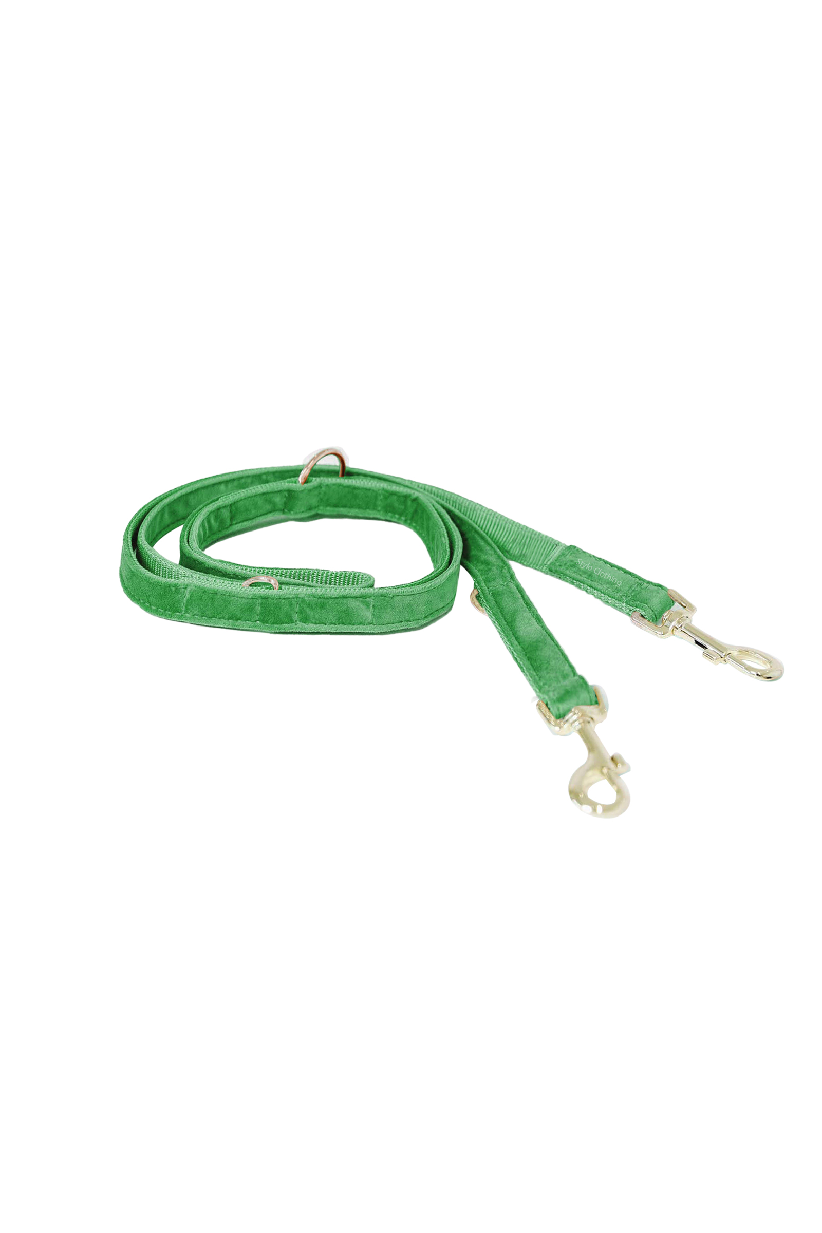 Close-up of best velvet dog lead featuring secure nylon rings, perfect for adjustable fit and durability